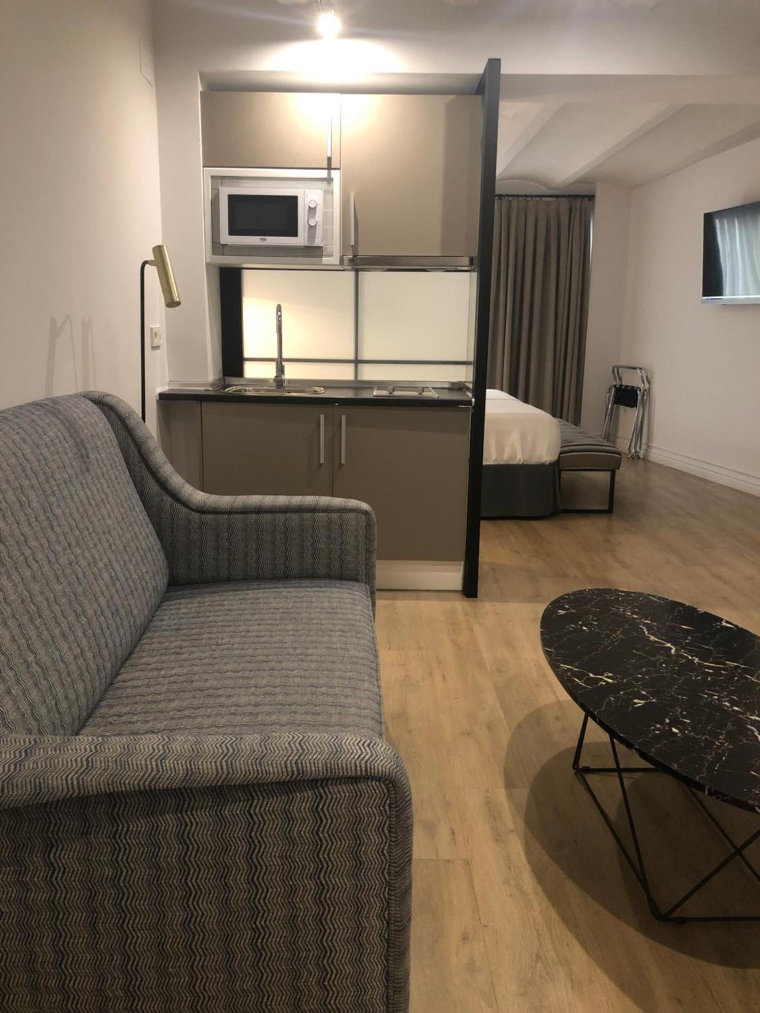 Apartamentos Hom Sevilla Sevilha Exterior foto