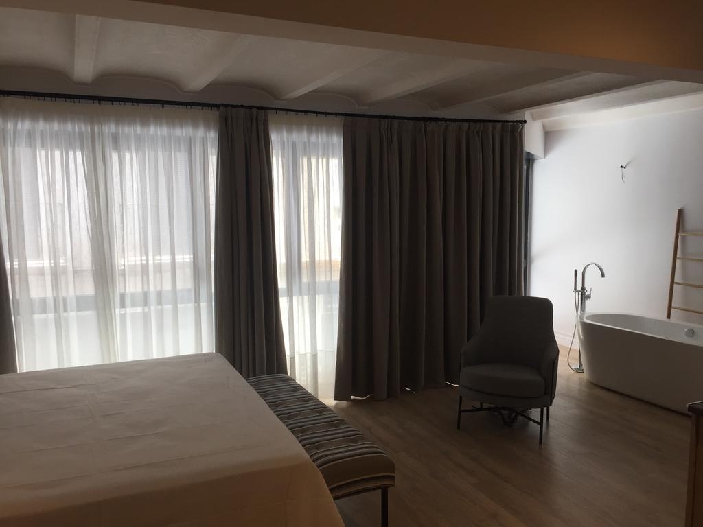 Apartamentos Hom Sevilla Sevilha Exterior foto