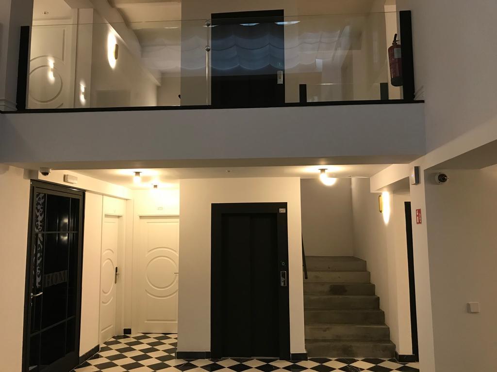 Apartamentos Hom Sevilla Sevilha Exterior foto