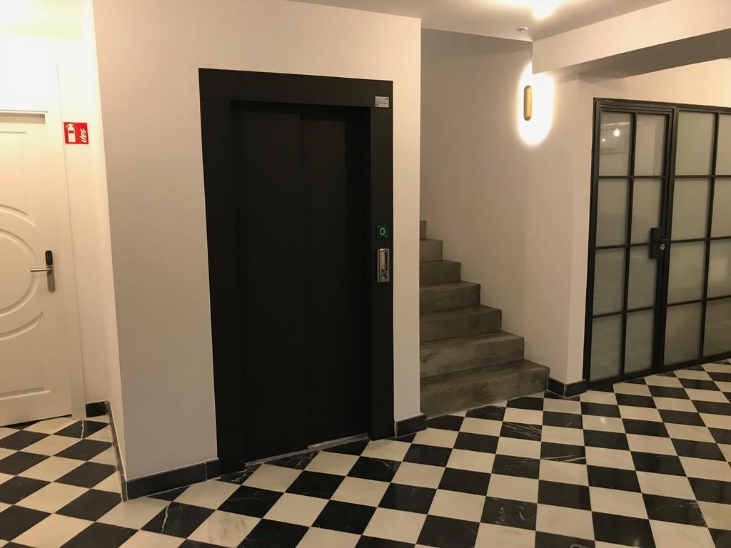 Apartamentos Hom Sevilla Sevilha Exterior foto