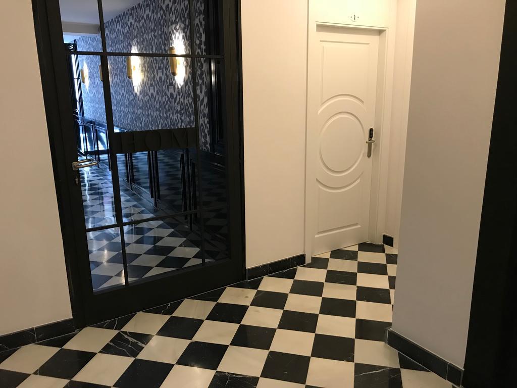 Apartamentos Hom Sevilla Sevilha Exterior foto