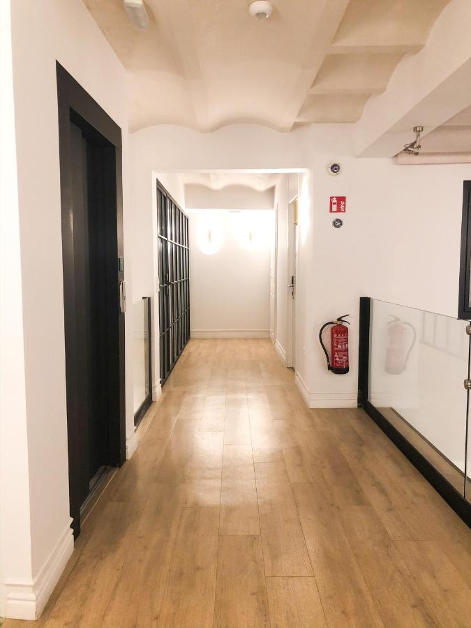 Apartamentos Hom Sevilla Sevilha Exterior foto